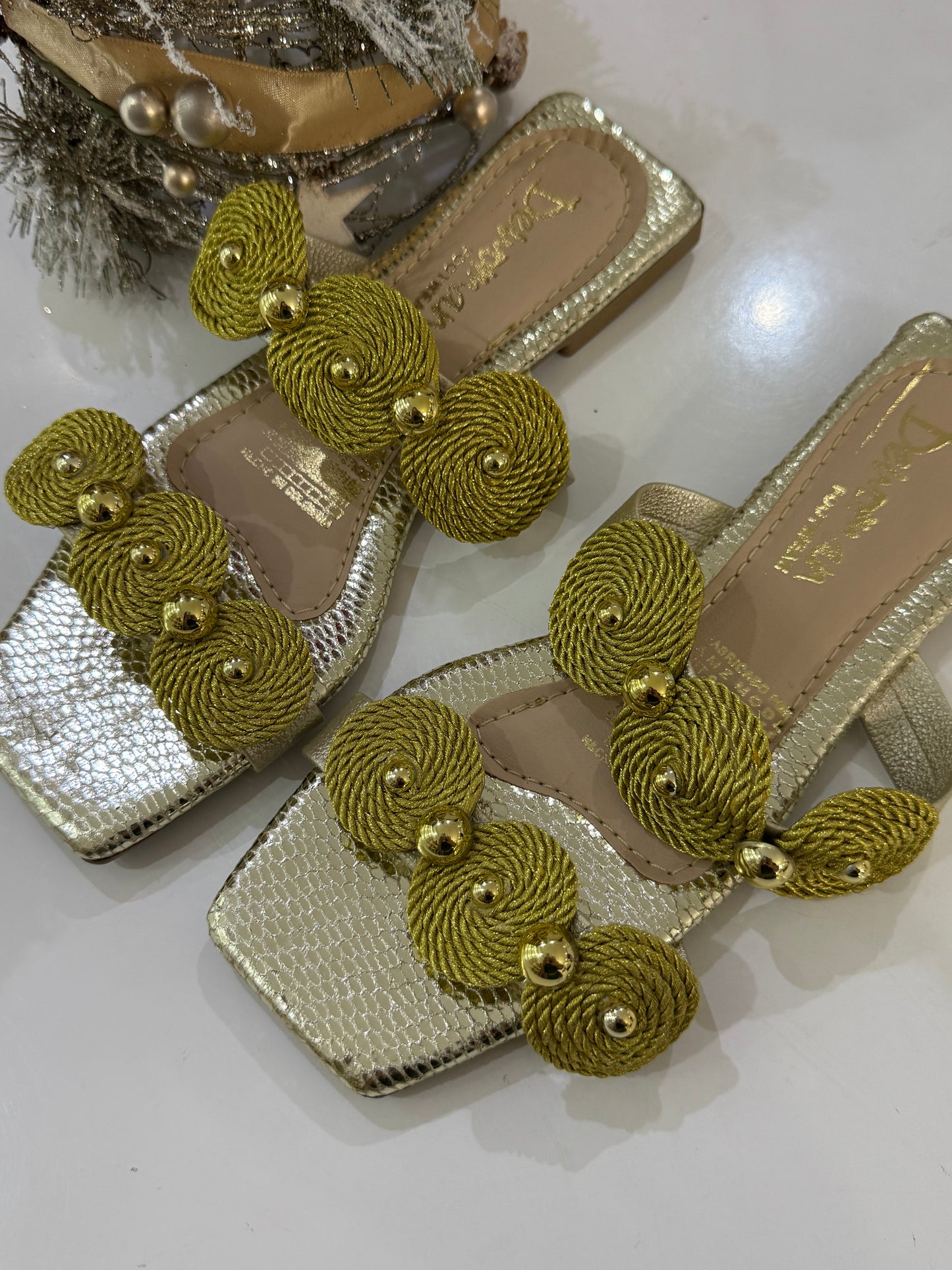 DeWoman Gold Sandals