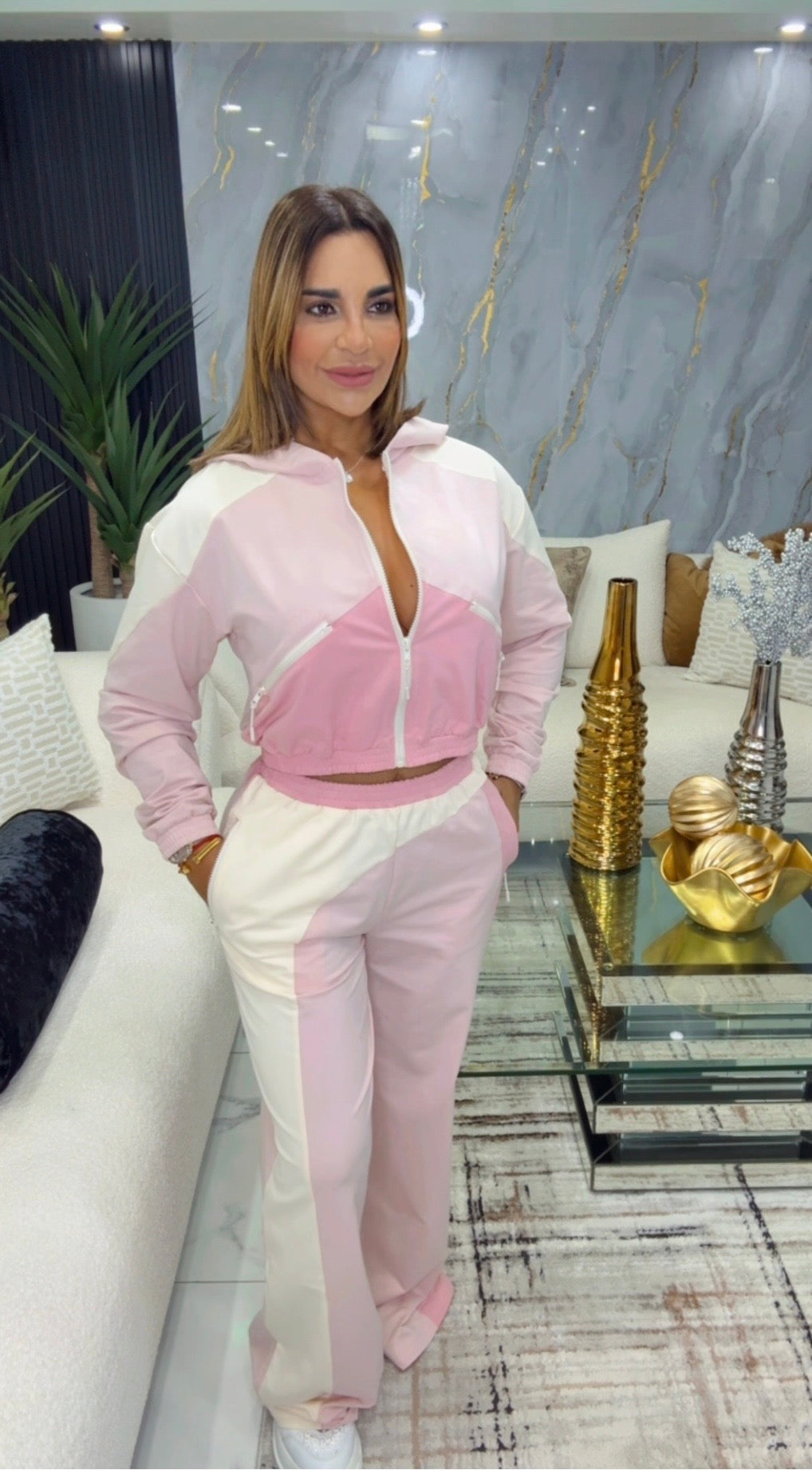 Puerto Princesa Pink & Beige Travel Set (spandex) corre grande