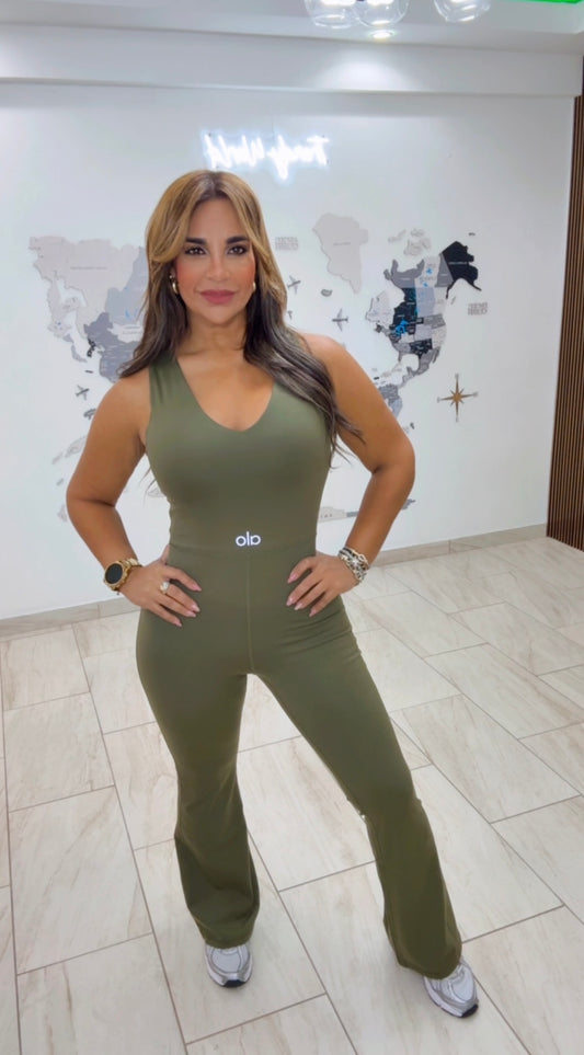 Alo Olive Jumpsuit (stretch)