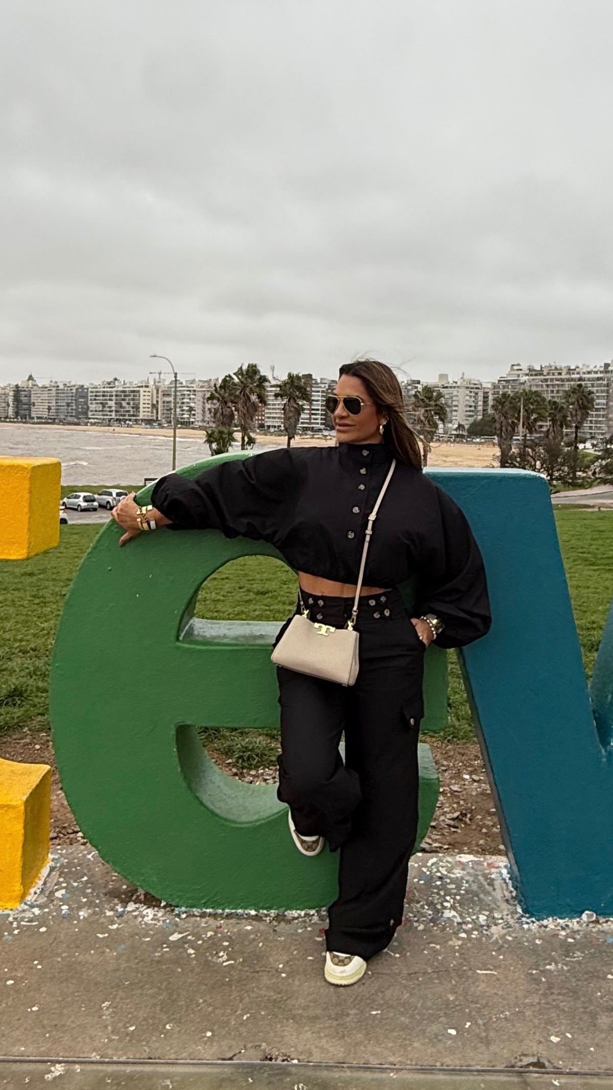 Restock Montevideo Black Luxury Set (spandex) llegan el próximo sábado
