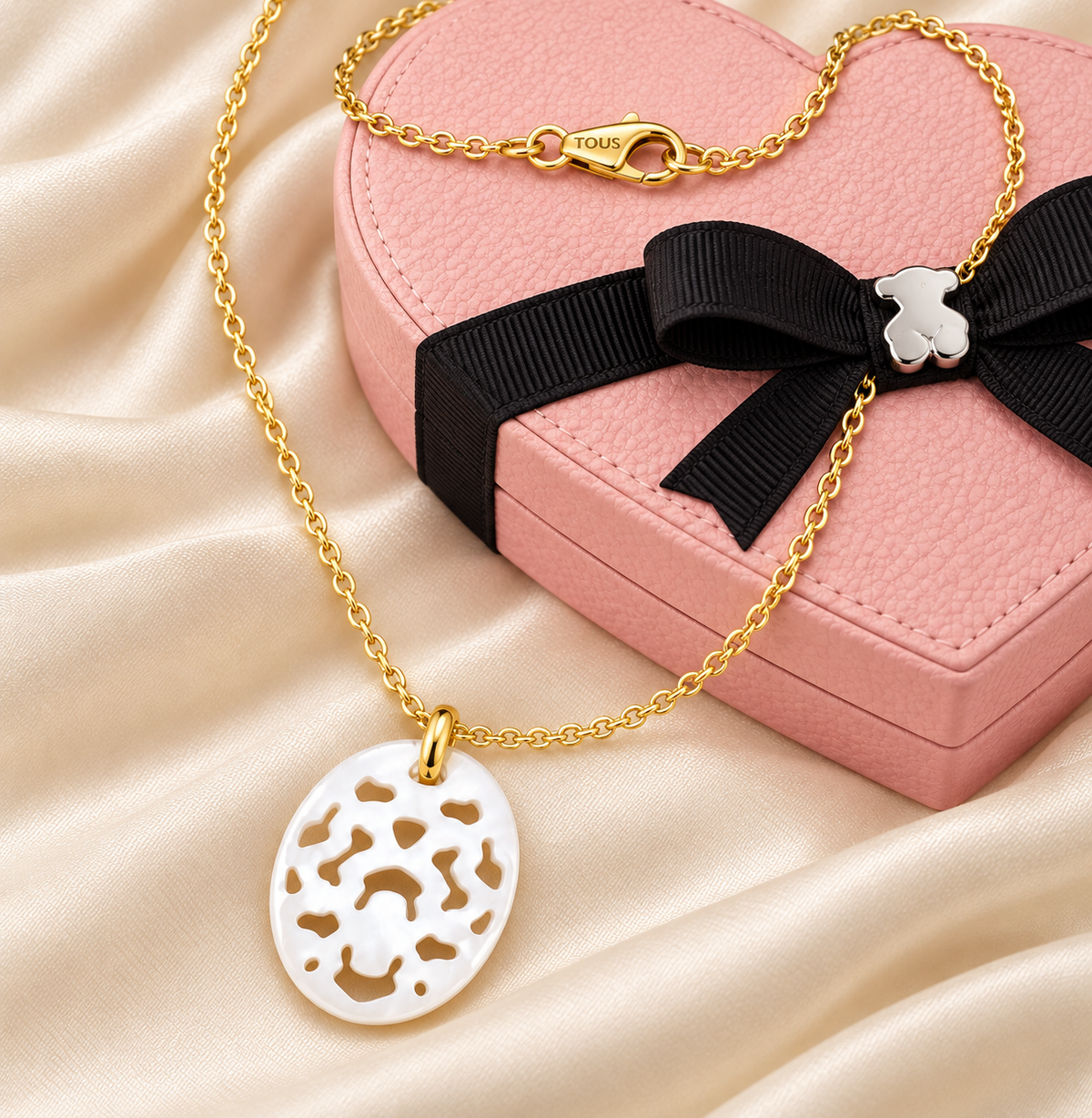 Bear Nácar Gold Necklace (oro 925)