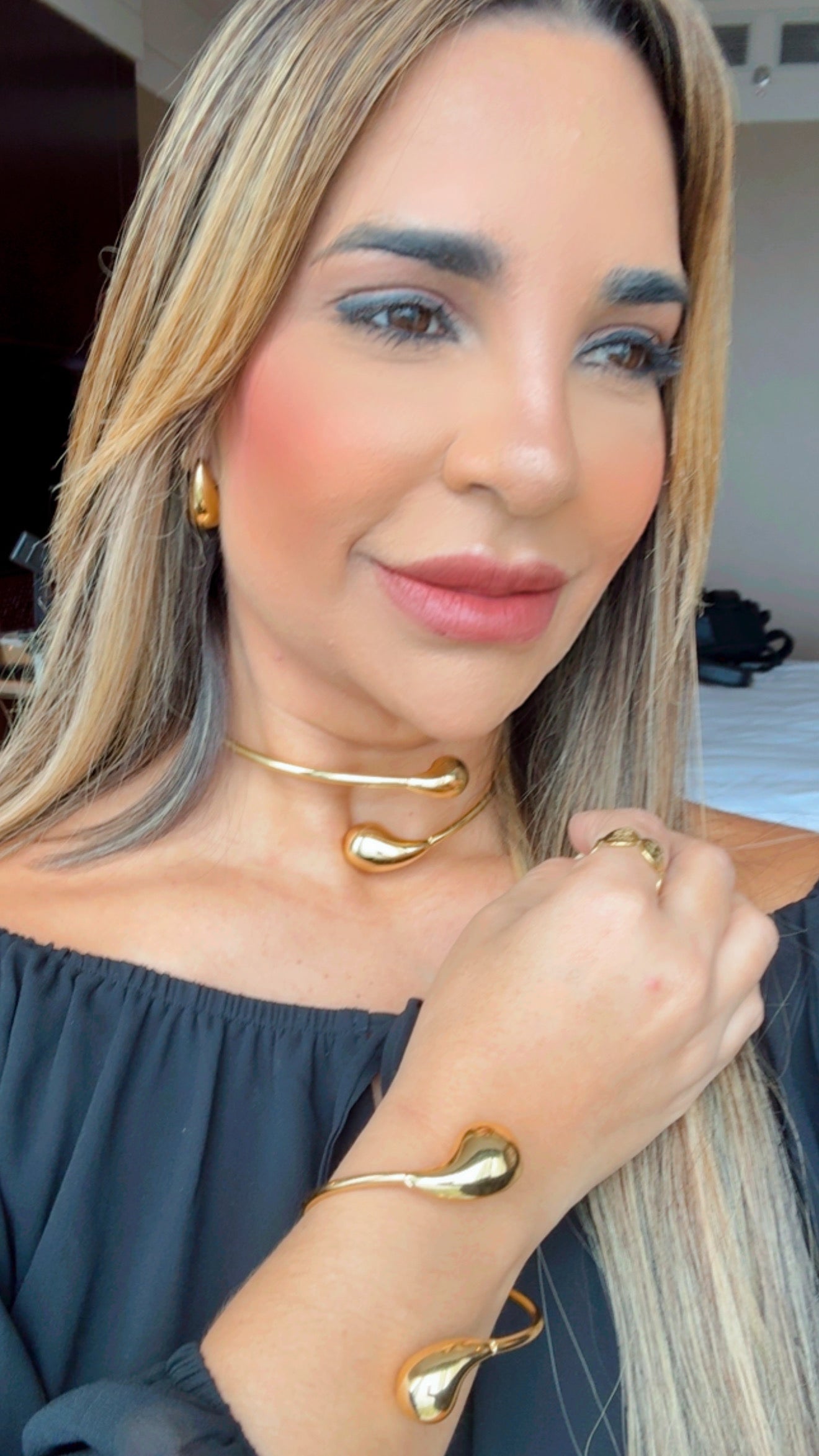 Golden Ball 3 pieces (material oro acero inoxidable) Aretes, Collar y Pulsera