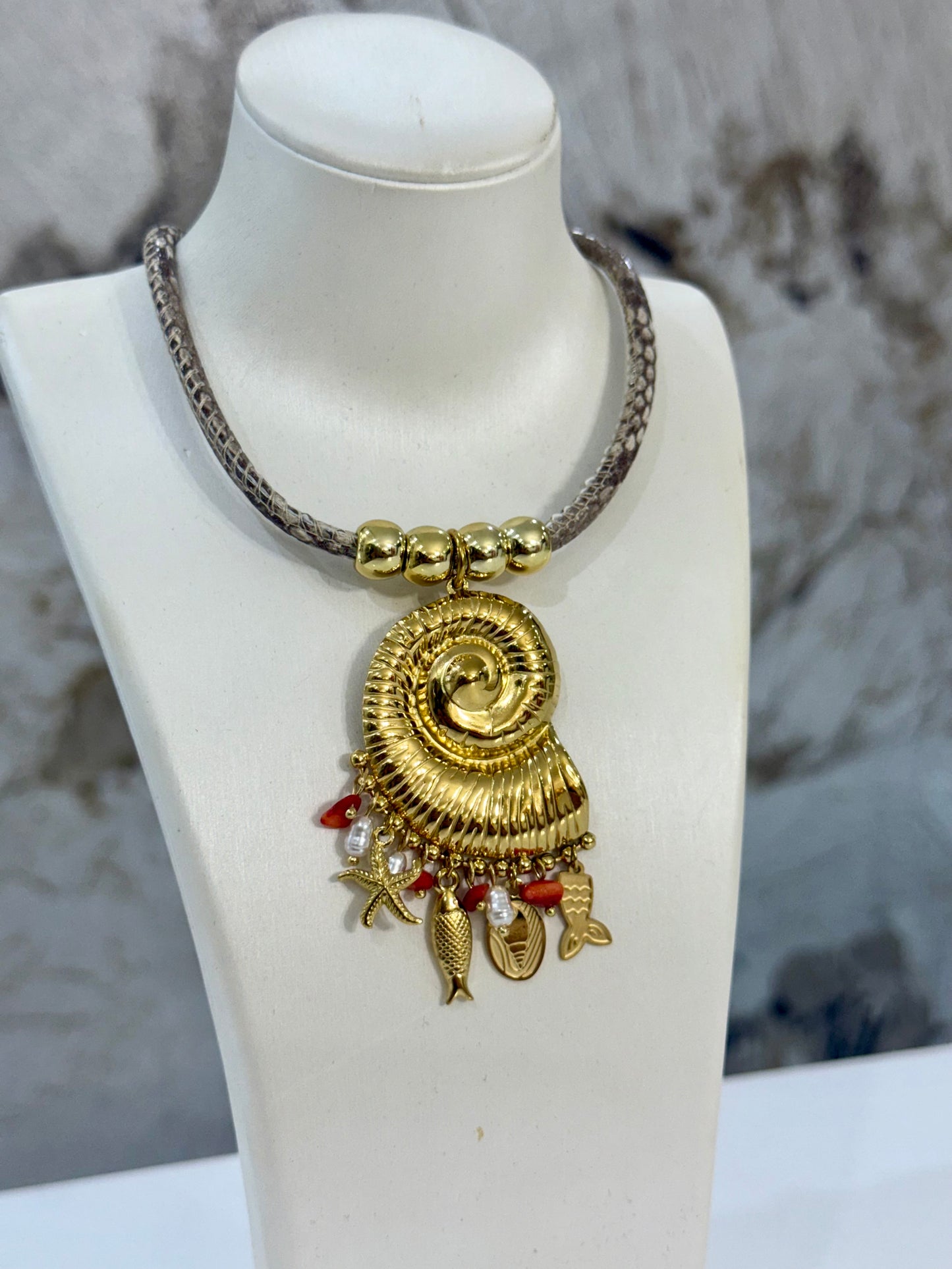 Sun Bay Necklace (Fantasía fina & Stainless Steel)