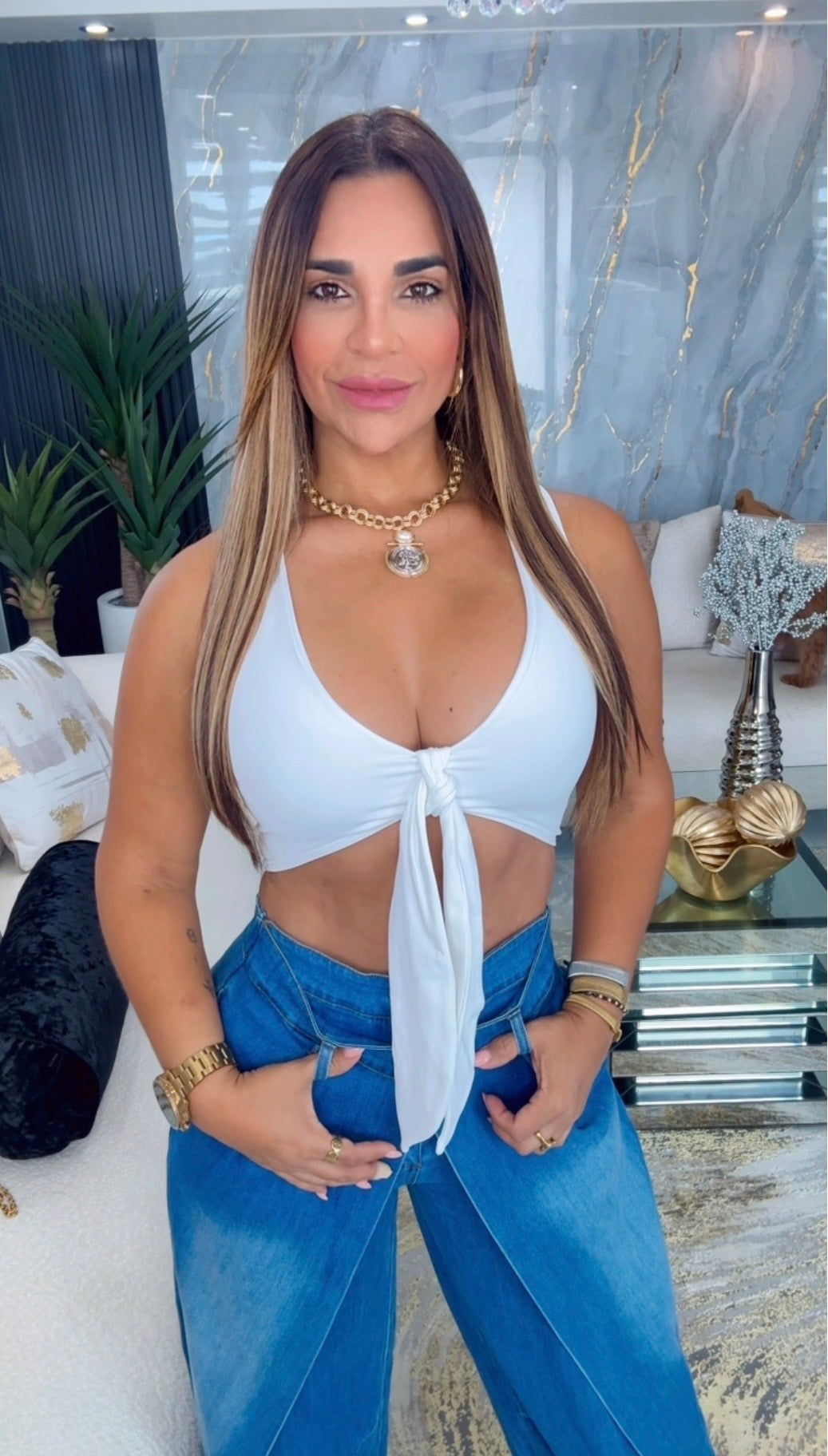 Dynamic White Top