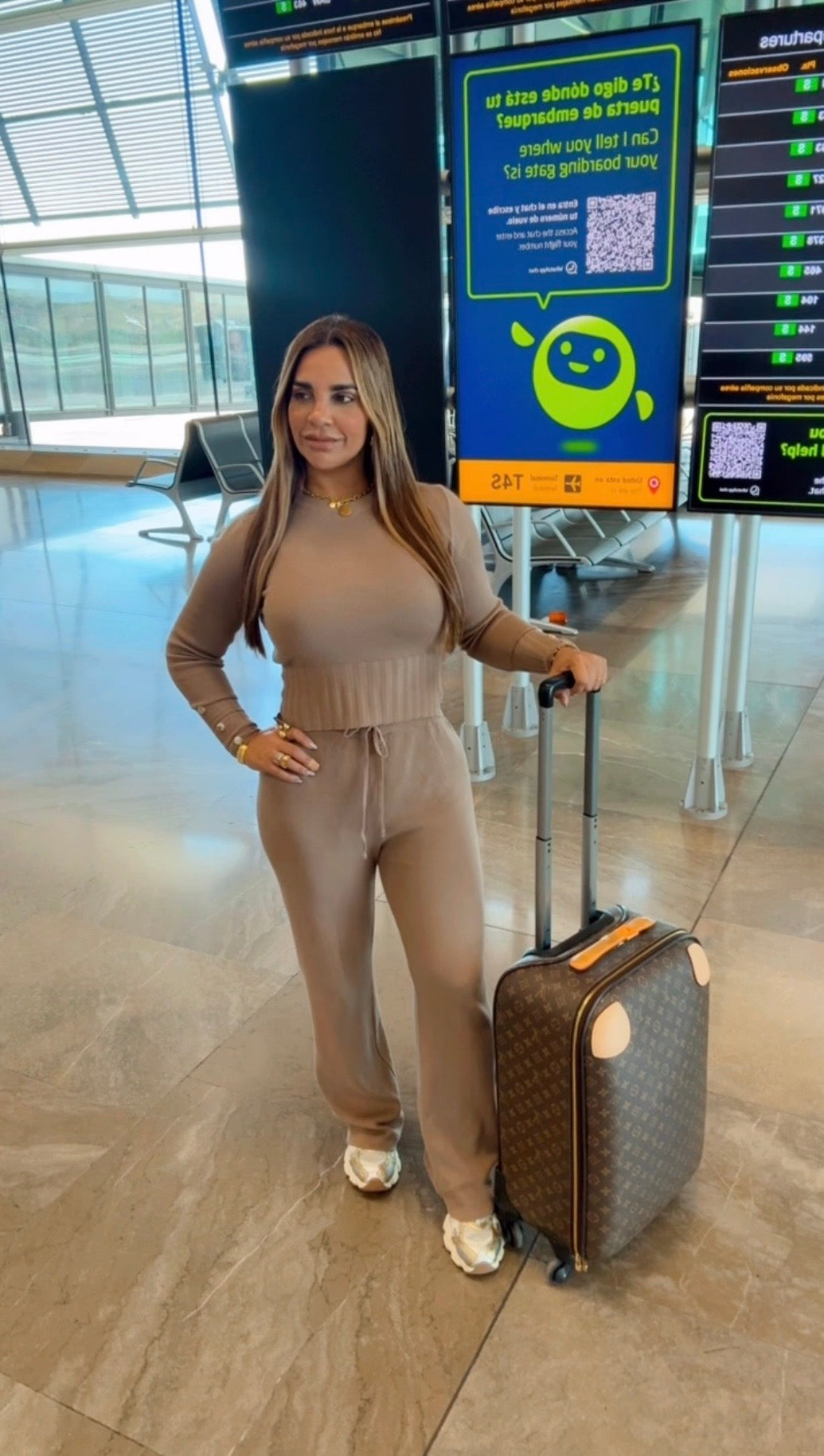 Restock Barajas Airport Camel Set (spandex) no clarea/ llegan el próximo viernes