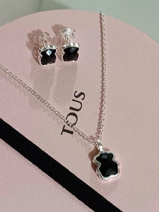 Tedd Onyx Black Silver Necklace Set (incluye cadena con charm y aretes)material plata 925