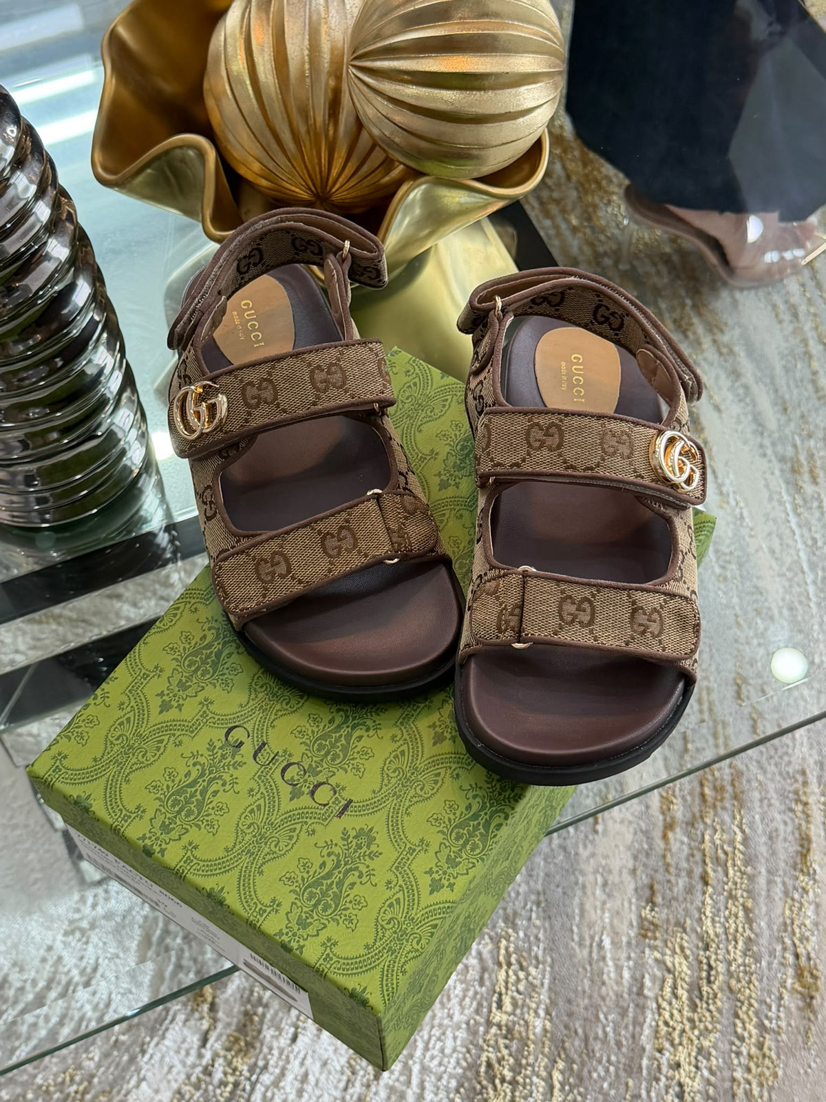 GG Brown Sandals (incluye caja)