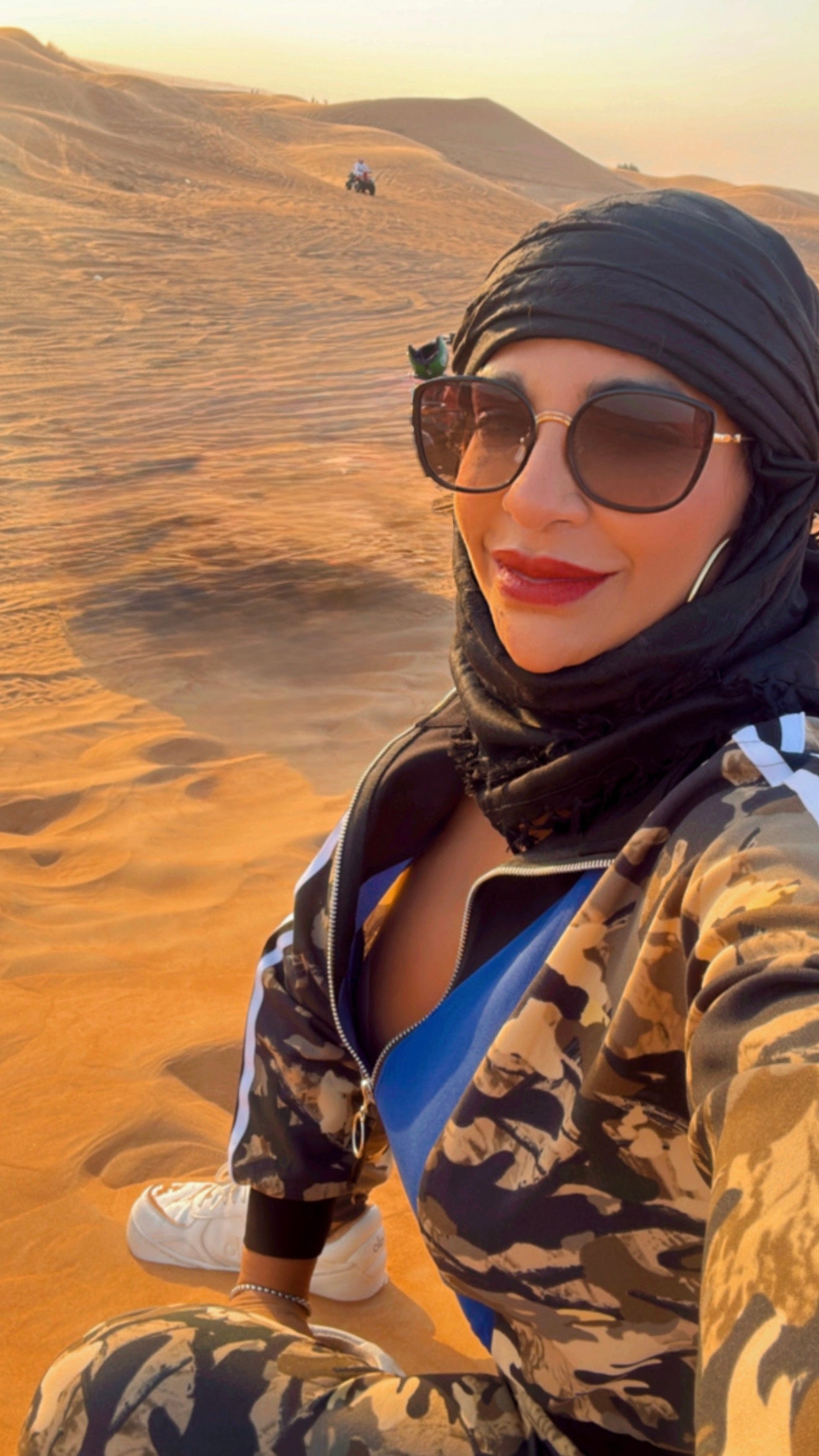 Dubai Military Desert Set (stretch ) utilicé talla Médium