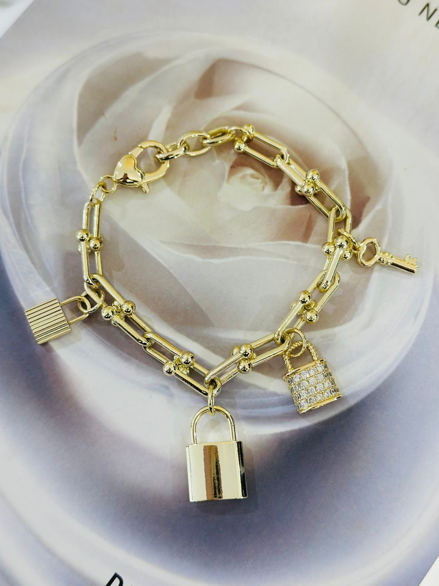 lock and key Gold Bracelet