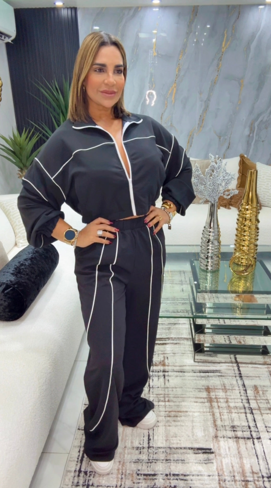 Washington Black Set (spandex) corre grande. Utilicé talla M