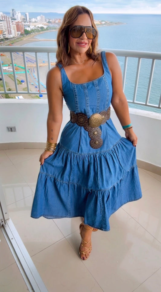Marbella Denim Dress (tiene elástico en la parte trasera superior) incluye el cinturón. Utilicé talla M