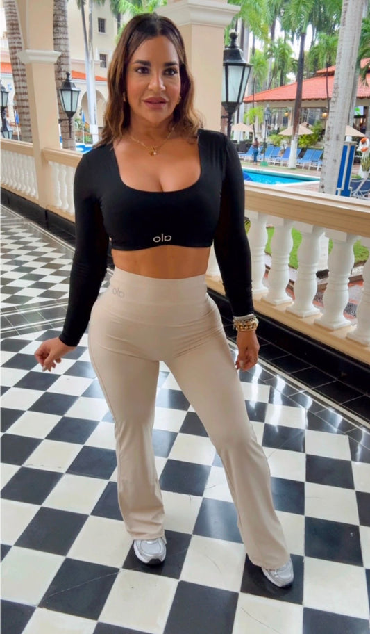 Alo Yoga Pant (Tiene control de abdomen) (Stretch) Dos colores a escoger