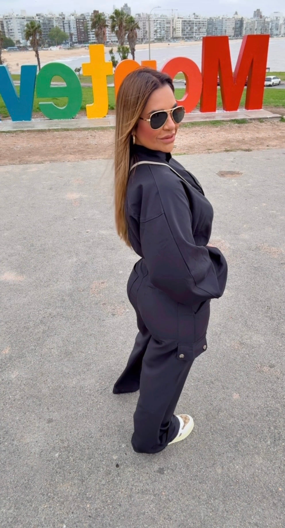 Restock Montevideo Black Luxury Set (spandex) llegan el próximo sábado