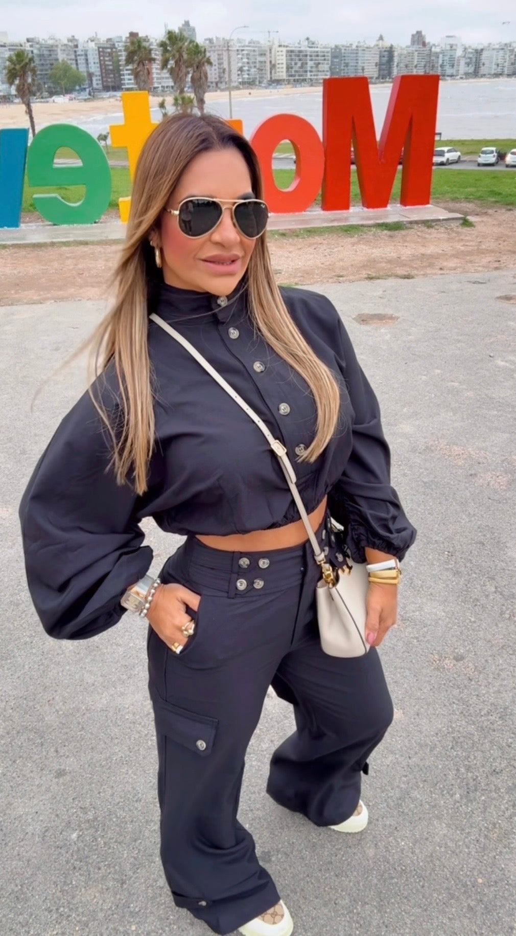Restock Montevideo Black Luxury Set (spandex) llegan el próximo sábado