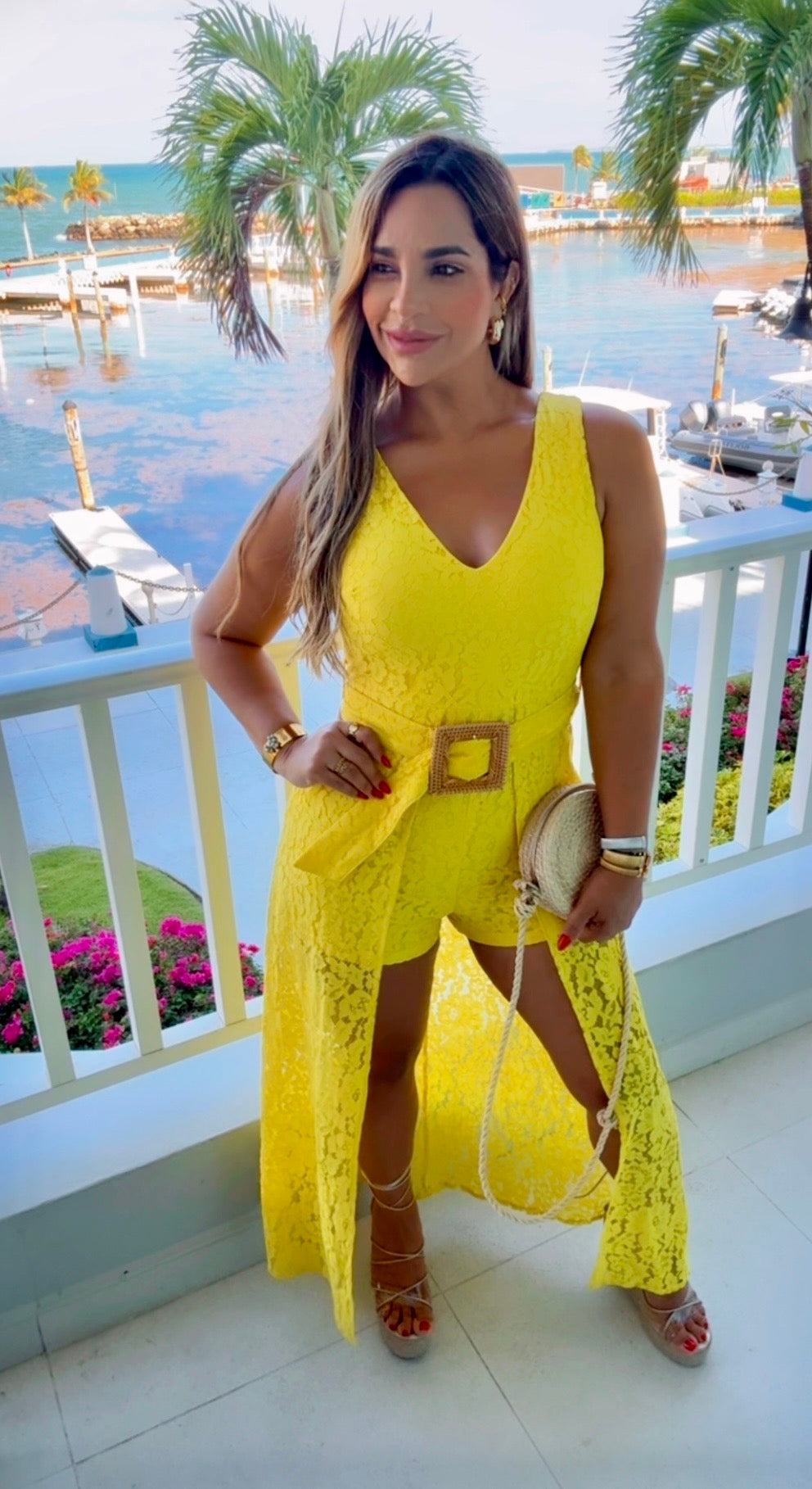 Las Croabas Yellow Romper Dress( incluye cinturón) utilicé talla Médium