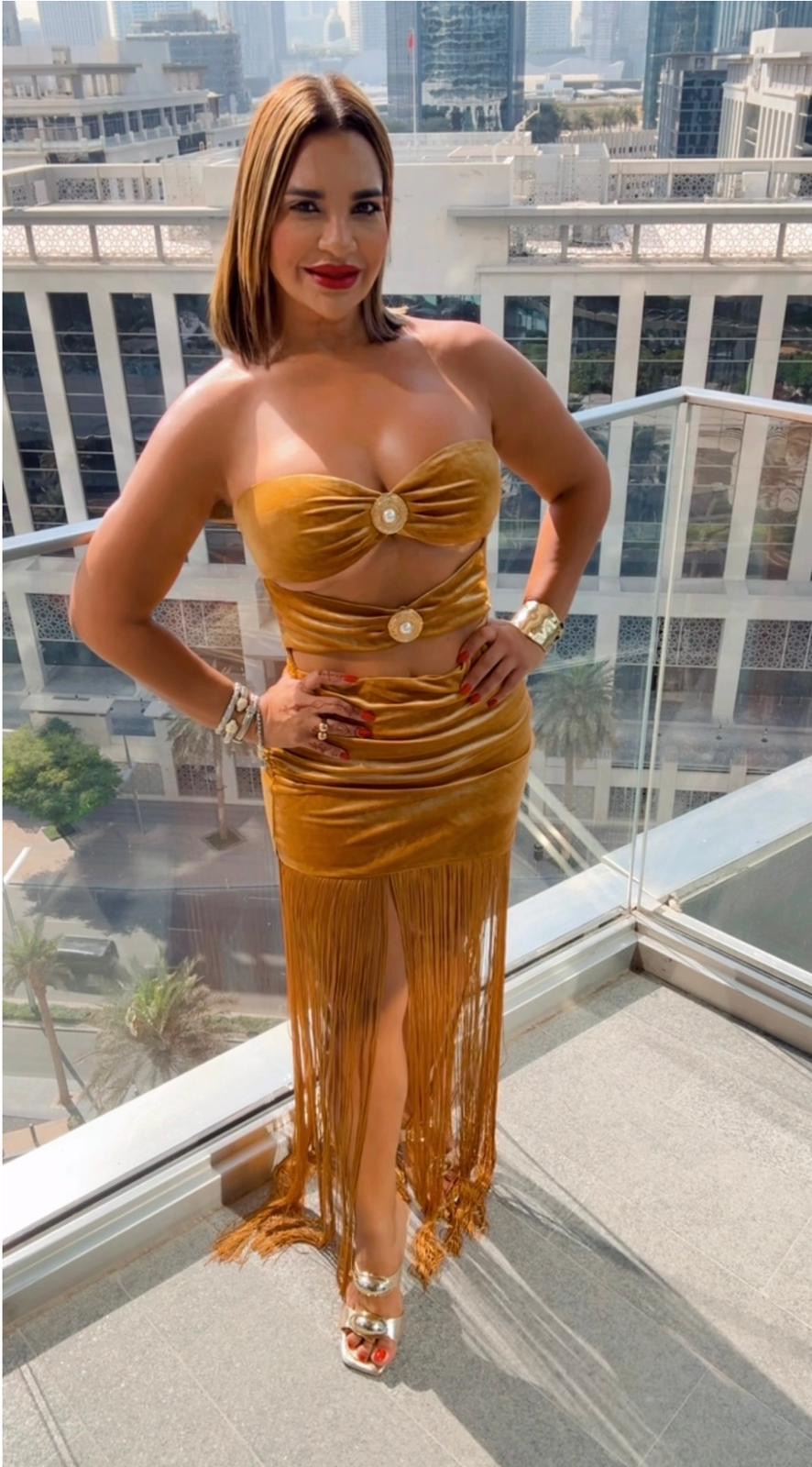 Dubai Velvet Mustard Dress (utilicé talla M)