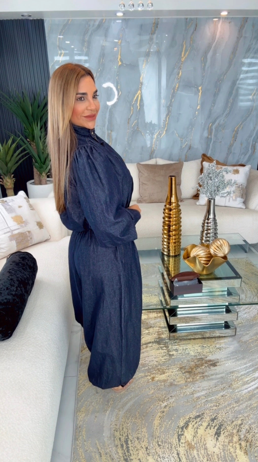 Sidney Dark Denim Luxury Set (spandex) puedes bajar una talla