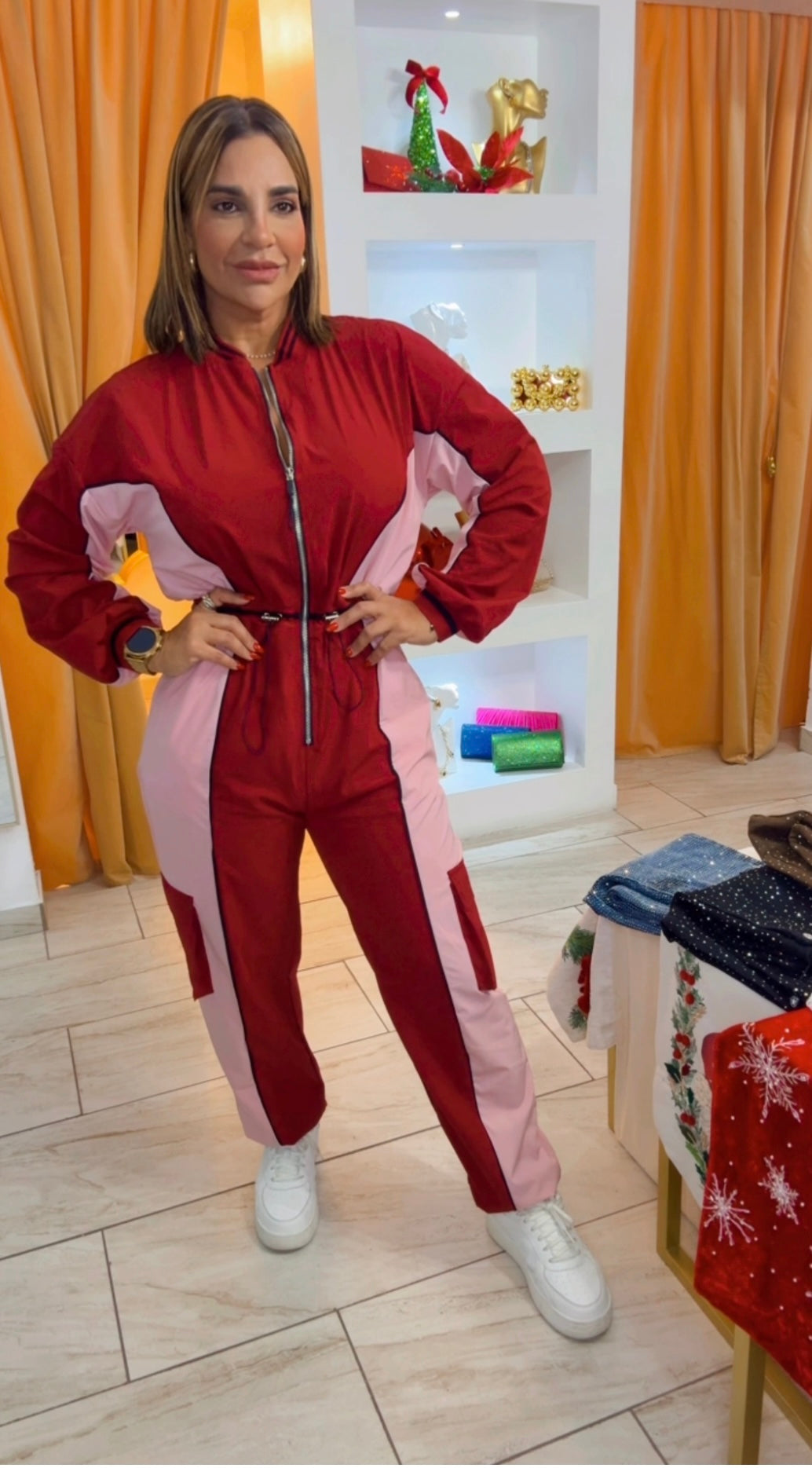 Southern Burgundy & Pink Jogger Jumpsuit (spandex) utilicé talla M