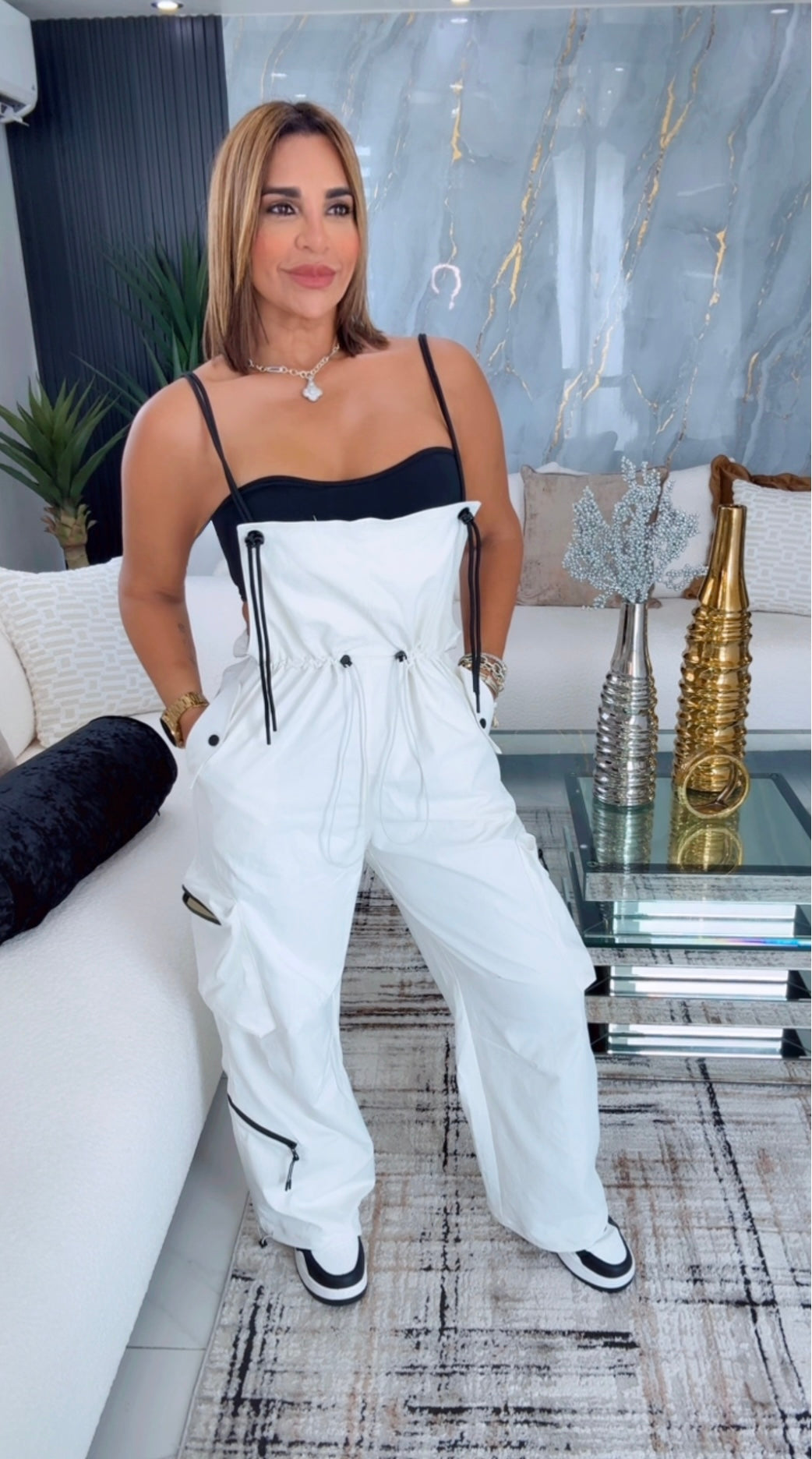 Restock Kilimanjaro White Cargo Jumpsuit (spandex) Llegan el próximo sábado.  utilicé talla M