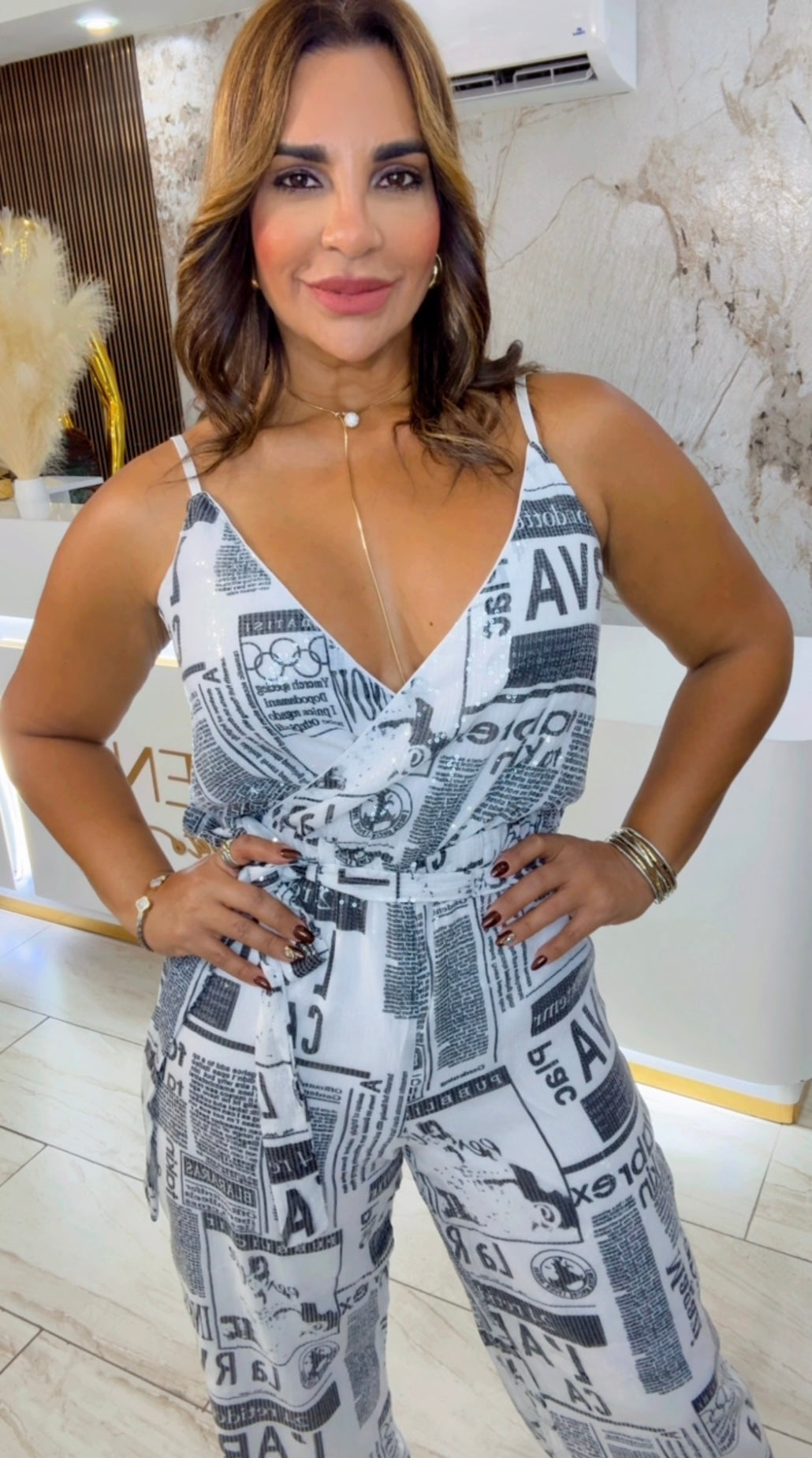 Newspaper Shine Jumpsuit (spandex) utilicé talla Médium