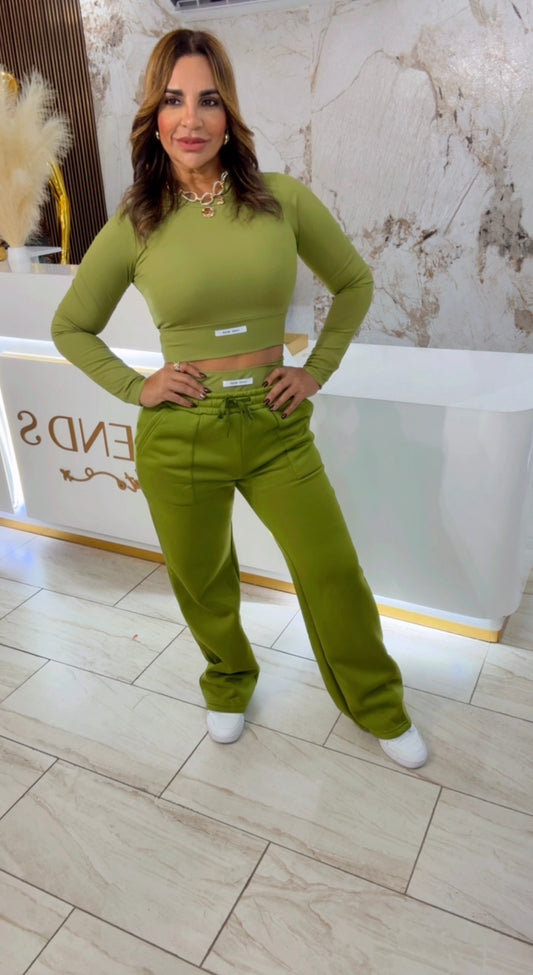 Hand Made Green Set (stretch) utilicé talla M