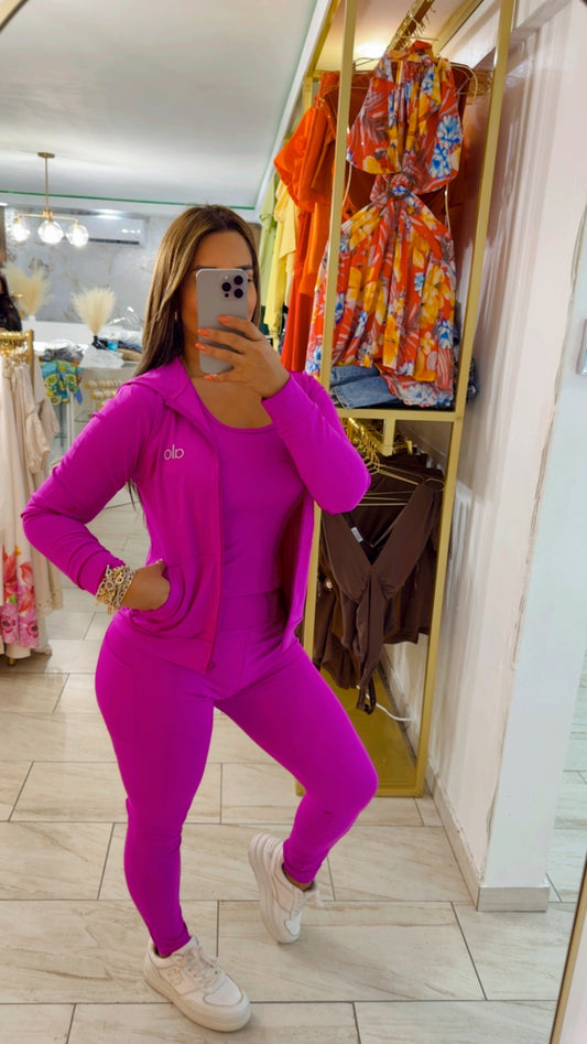 Alo Magenta 3 pieces (son 3 piezas ) utilicé talla S/M