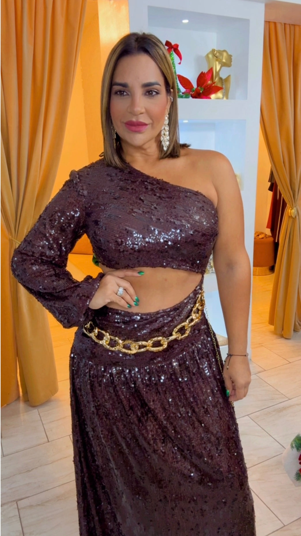 Famous Sequins Brown Dress (incluye cinturón) (utilicé talla Médium)