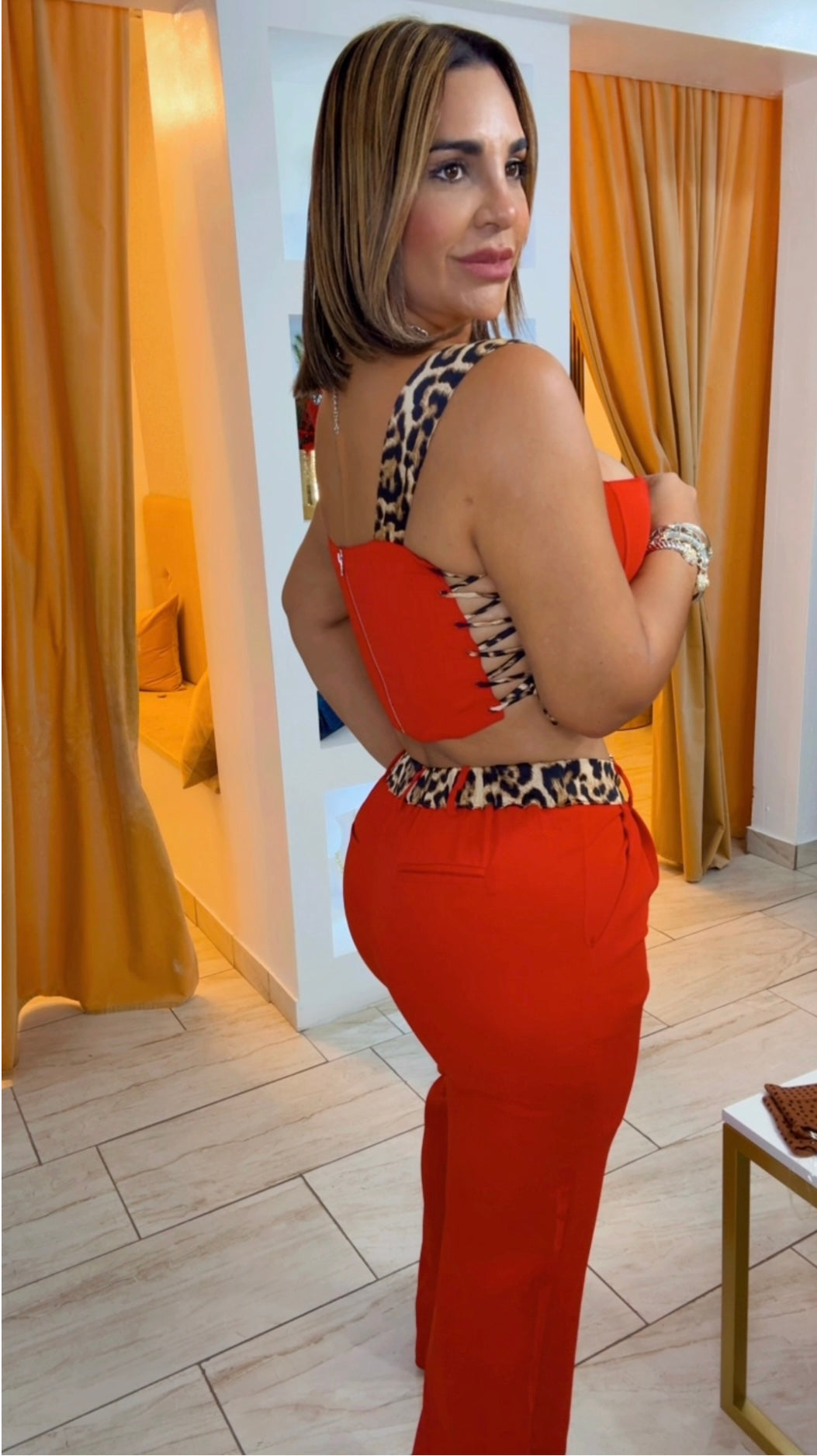 Restock Nairobi Red Corset Set (spandex) Llegan el próximo Lunes (utilicé talla médium)