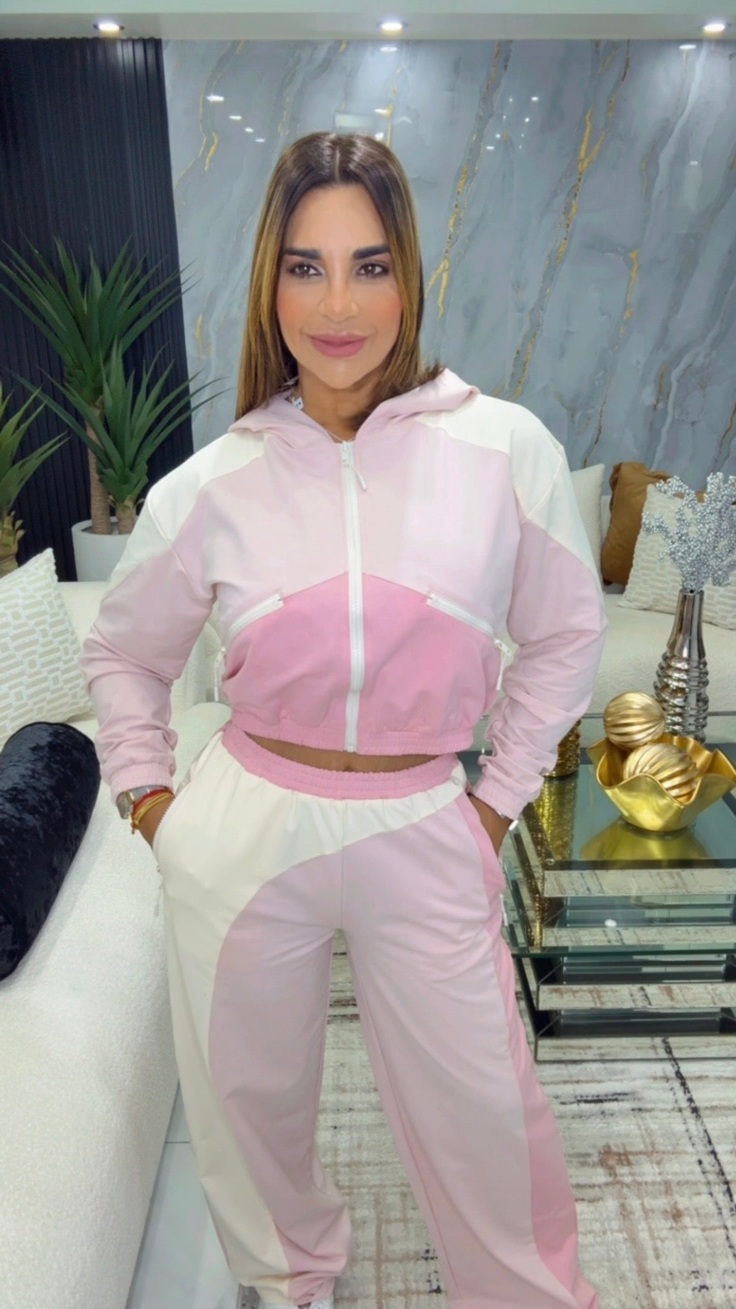 Puerto Princesa Pink & Beige Travel Set (spandex) corre grande