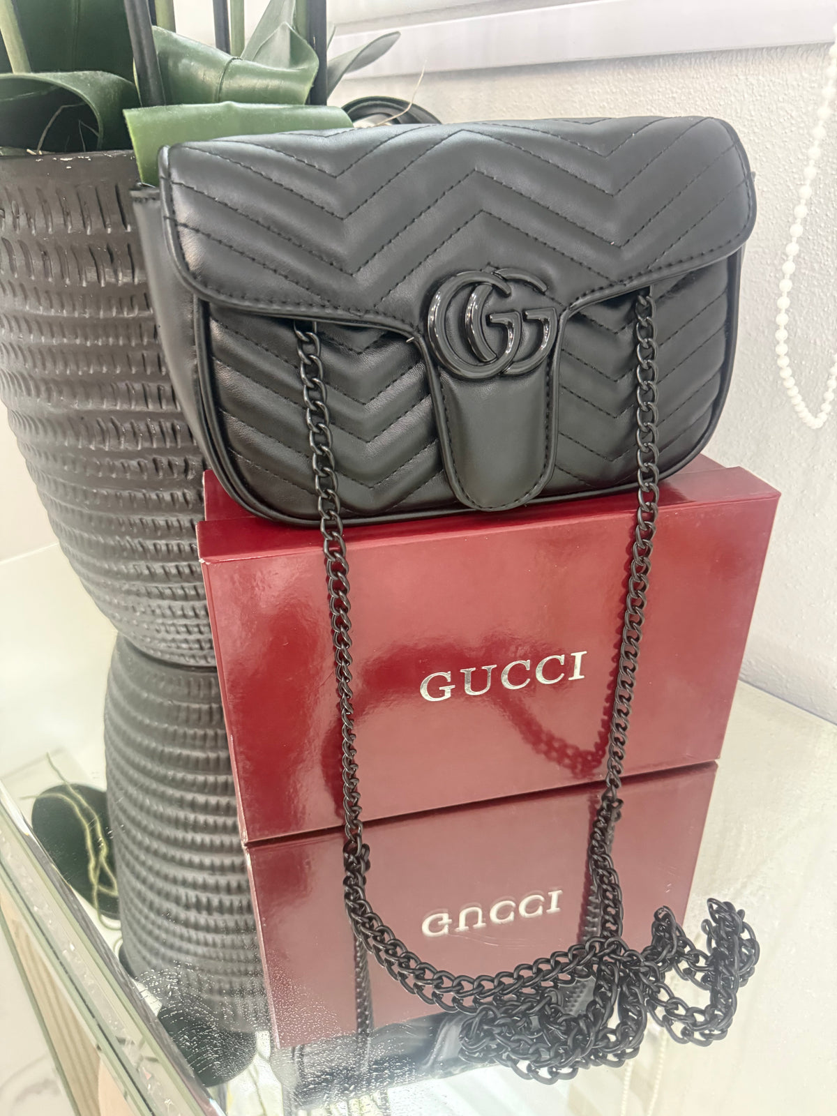 GG Black Crossbody Bag (incluye caja)