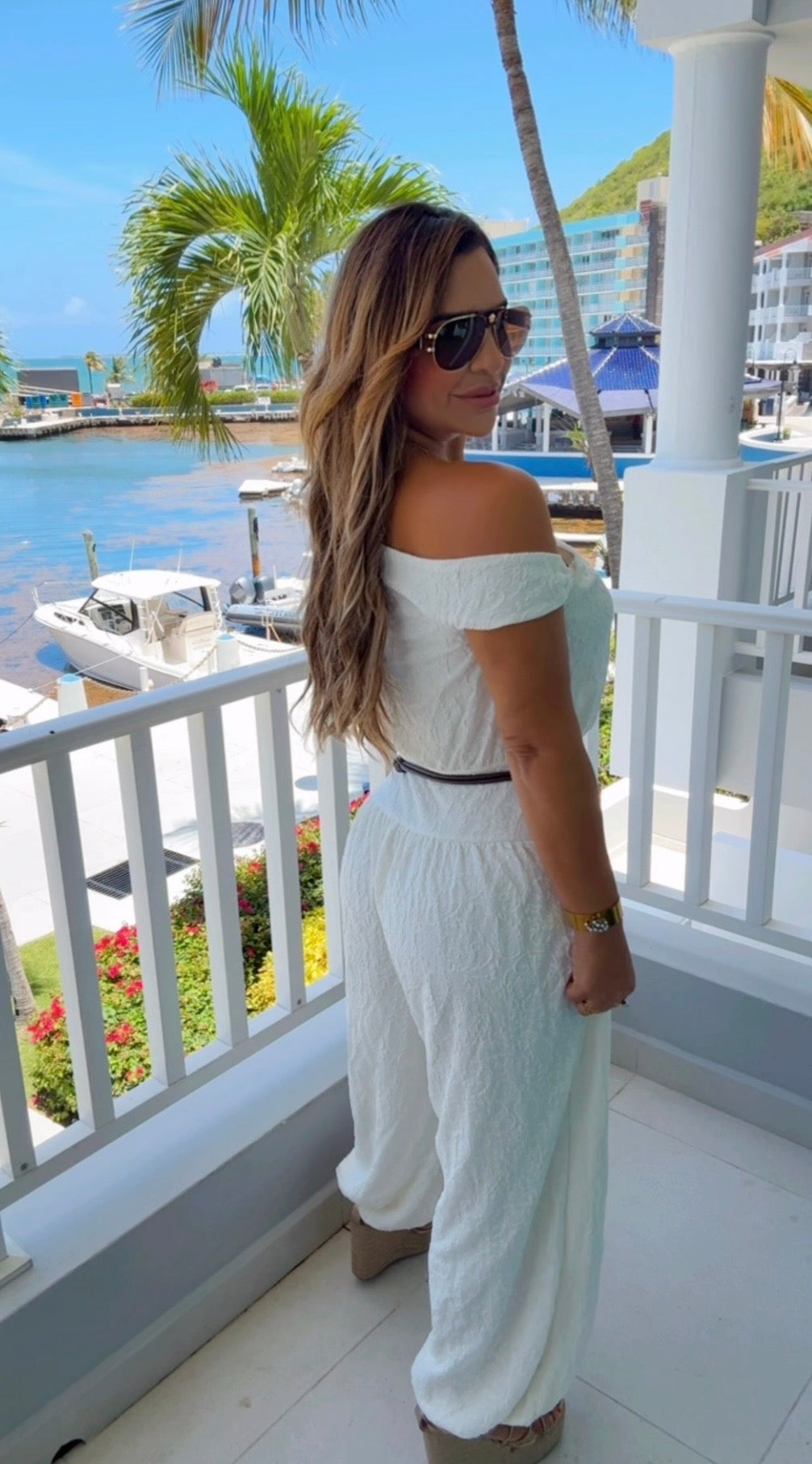 Casa Blanca Jumpsuit (spandex) trae cinturón ajustable