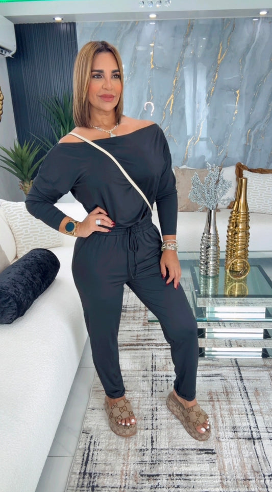 Cornelia Black Jumpsuit (stretch) utilicé talla M