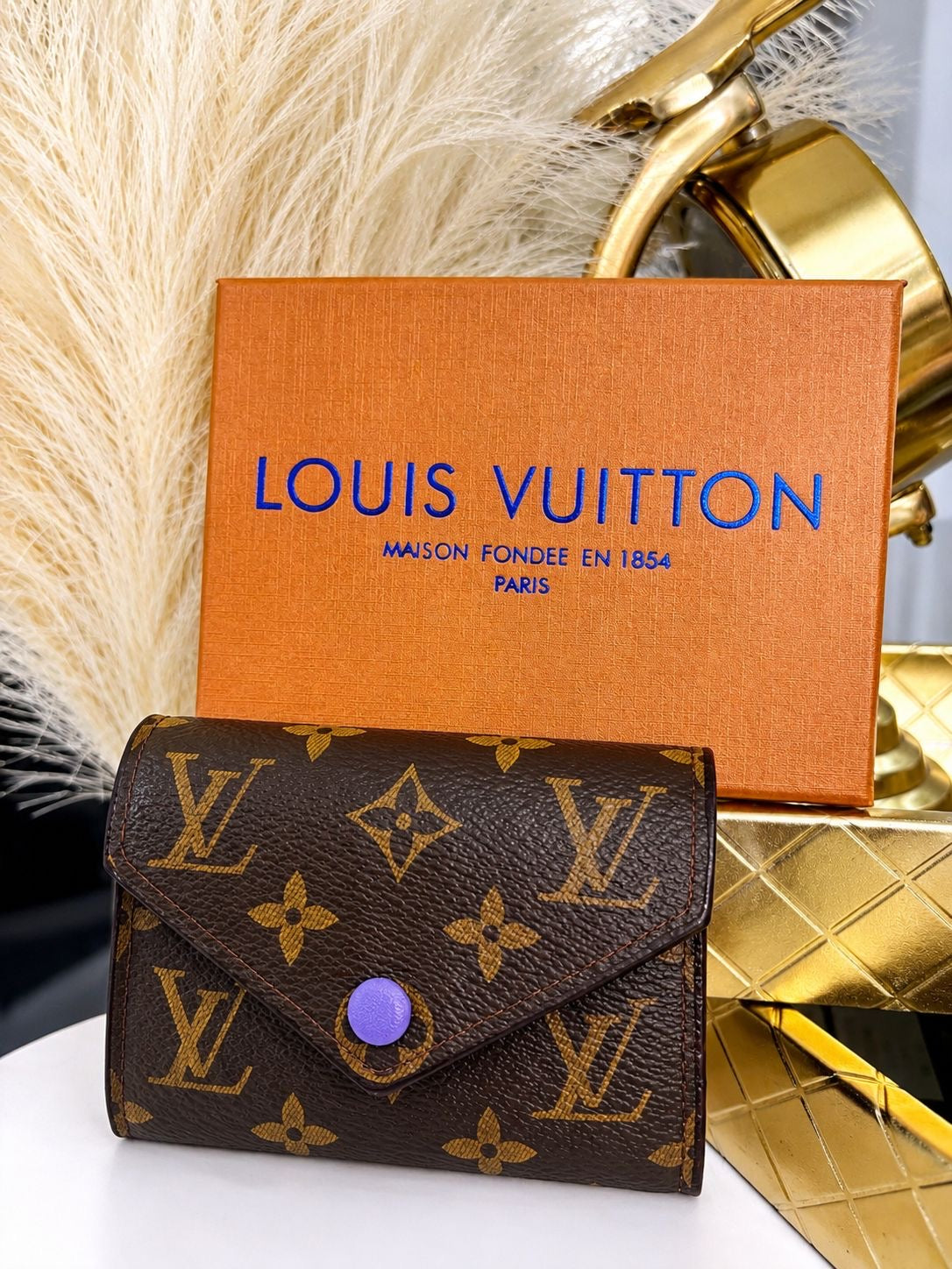Lila LV Mini Wallet (incluye caja)