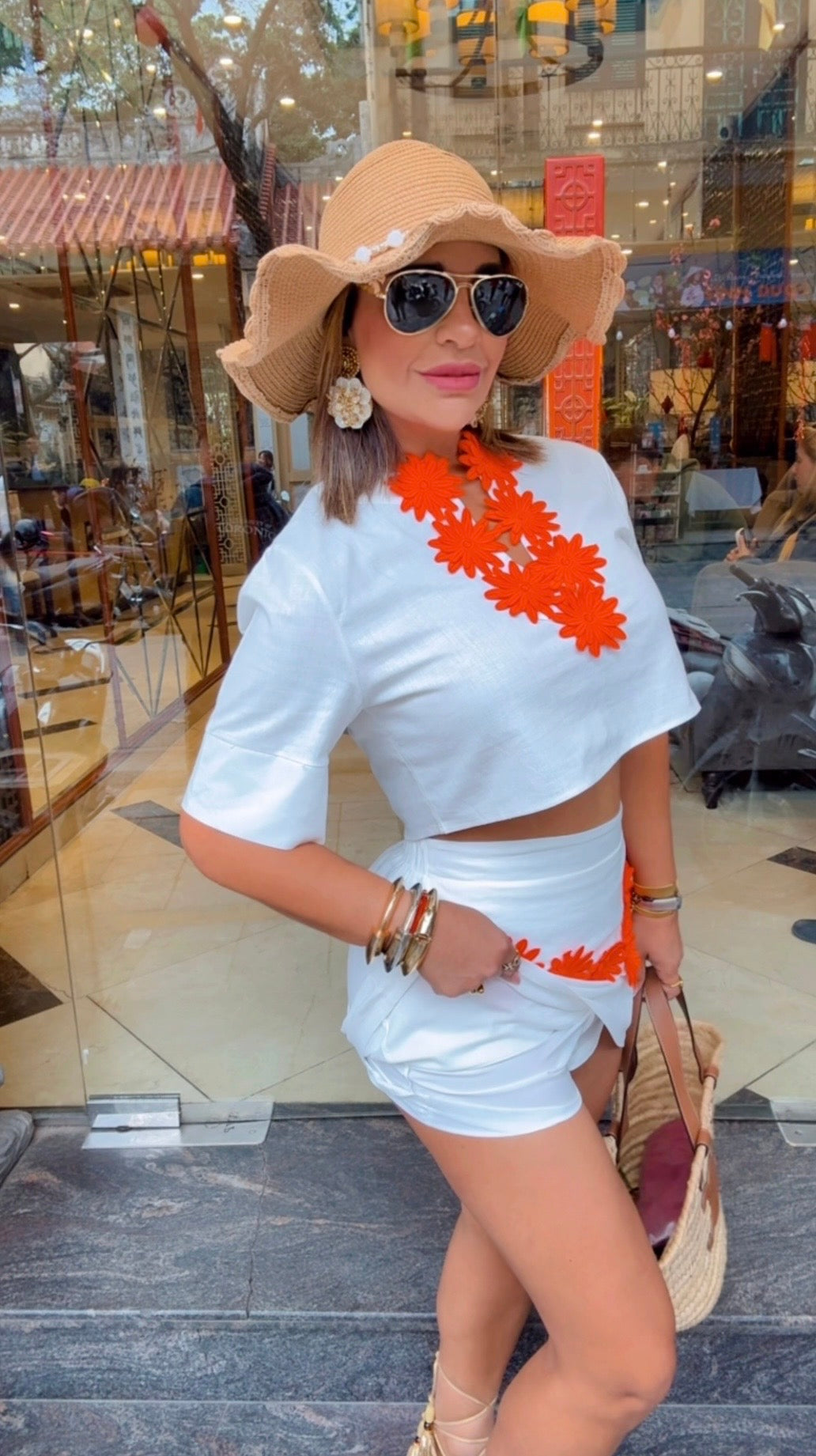 Orange Flowers White Skirt Set (Trae short integrado) utilicé talla Small