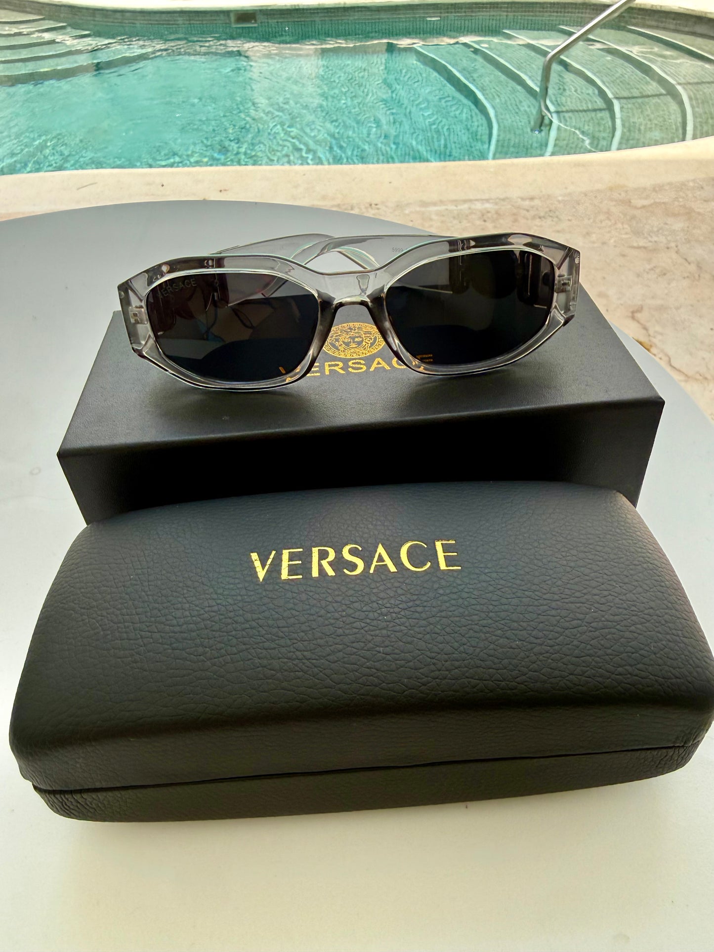 Versa Gray Sunglasses (Kit completo)