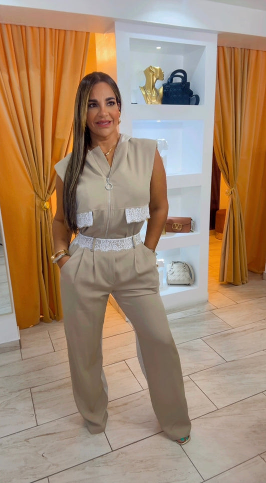 Varsovia Beige Set (stretch) puedes bajarle una talla . Utilicé Small