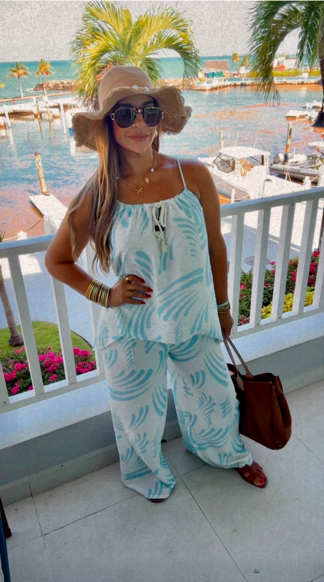Las Olas Blue Set (spandex) puesto en Small