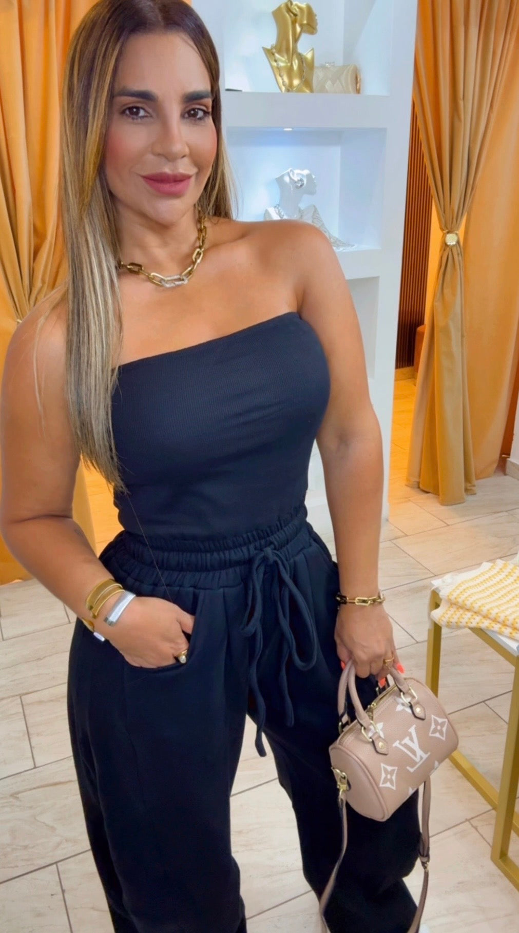Montreal Black Jumpsuit (spandex) utilicé talla Small