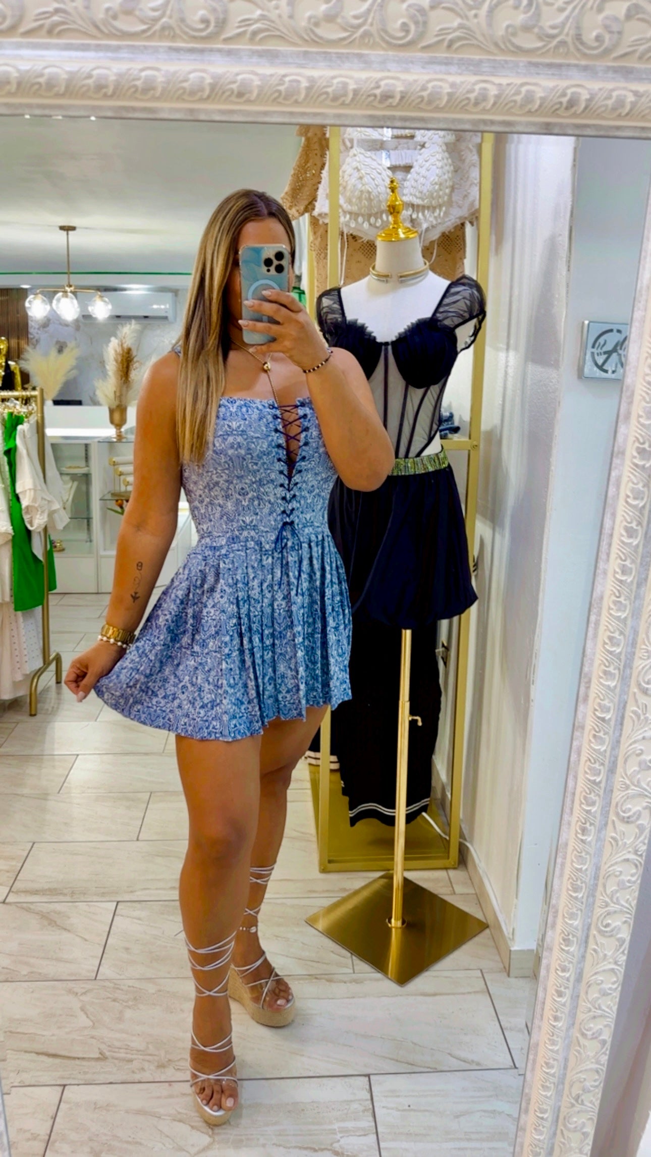 Krabi Blue Dress(trae short integrado y estira)