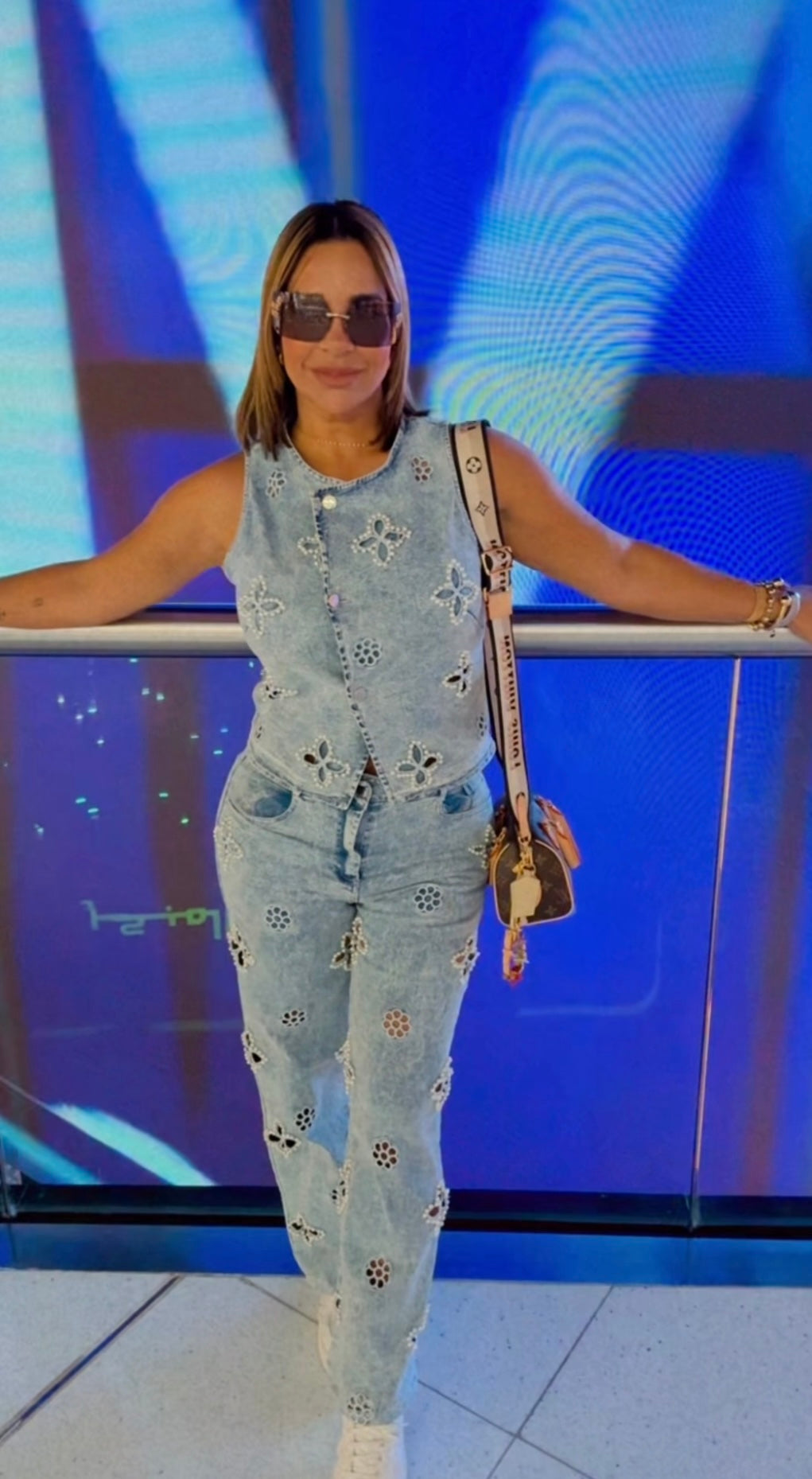 LVuitton inspired pearl details denim vest set (spandex) utilicé talla Médium